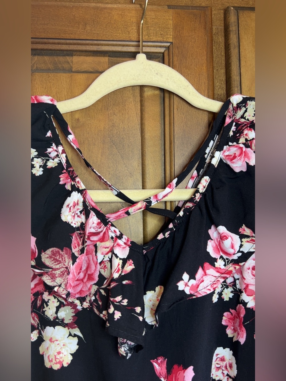 No Boundaries Multi Color Floral Rayon Blouse w/ Ruffle Collar Trim SZ XS - Picture 5 of 6